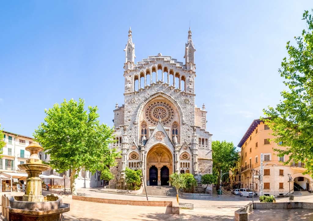 plaza de soller mallorca inmobiliaria ensenat